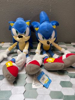 Sonic the Hedgehog - 16" Hug Me