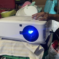 NEC NP4100 HD DLP Projector – 6200 Lumens – Power Cord Included