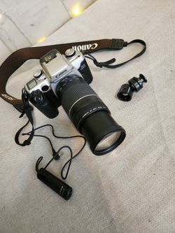 Canon EOS ELAN II 35mm Film Camera Kit w/ 75-300mm Zoom Lens & Remote Release