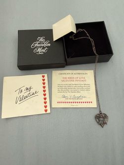 Beautiful Vintage Franklin Necklace