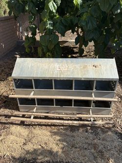 Brower 10 Hole Nesting Box Boxes Chickens Chicken