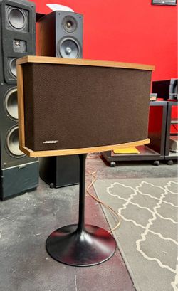 Beautiful Bose 901 Series VI Walnut Cabinets w/ EQ & Tulip Stands - Immaculate