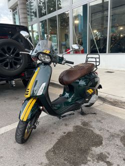 150cc Collector-grade Vespa Sprint RACING SIXTIES