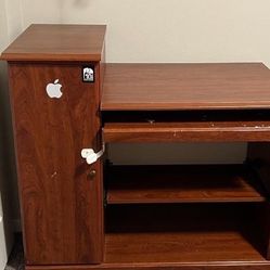 Computer table 
