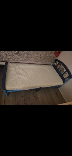 Toddler bed