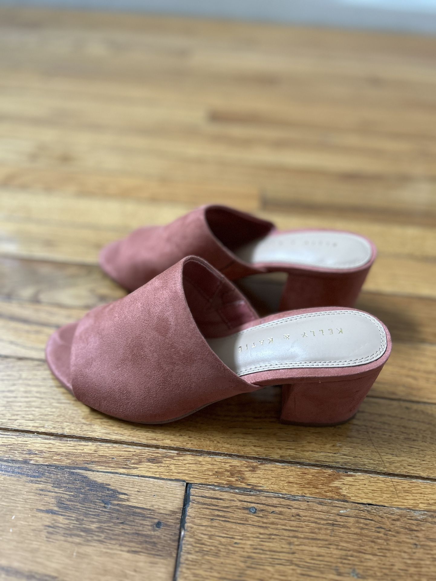 Kelly & Katie Pink Heeled Sandal Size US7