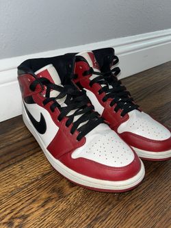 Men’s Jordan 1 Mid Chicago Size 10