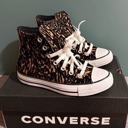 $40 Women’s Converse Hi Top Brand New Size 5 / 7 / 7.5