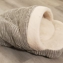 $8 Pet Bed