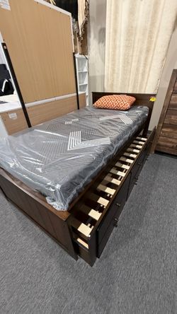 TWIN TRUNDLE