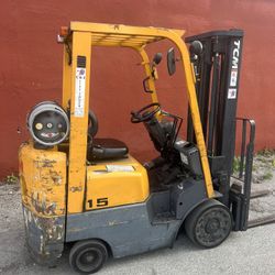 TCM 3000 Lbs Forklift. Triple Mast/Sideshift Runs Good No Leaks.