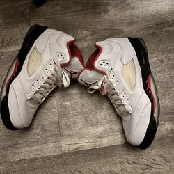 Air Jordan Retro 5 “Fire Red”