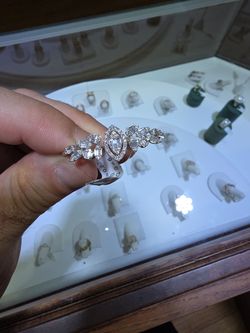 18k gold double ring baguettes and round diamonds