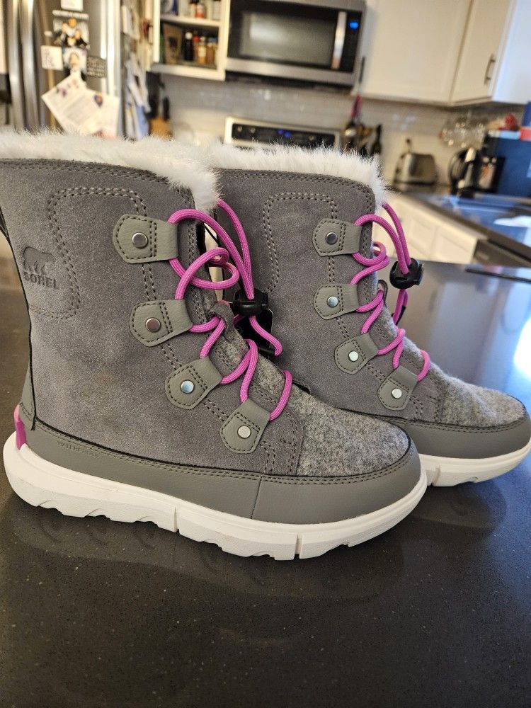 Size 3 Youth Sorel Boots
