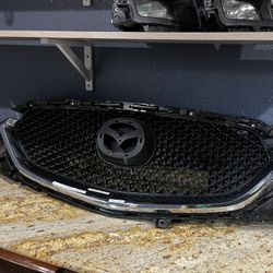 2017 - 2022 Mazda CX5 Grille OEM part KB8B50712