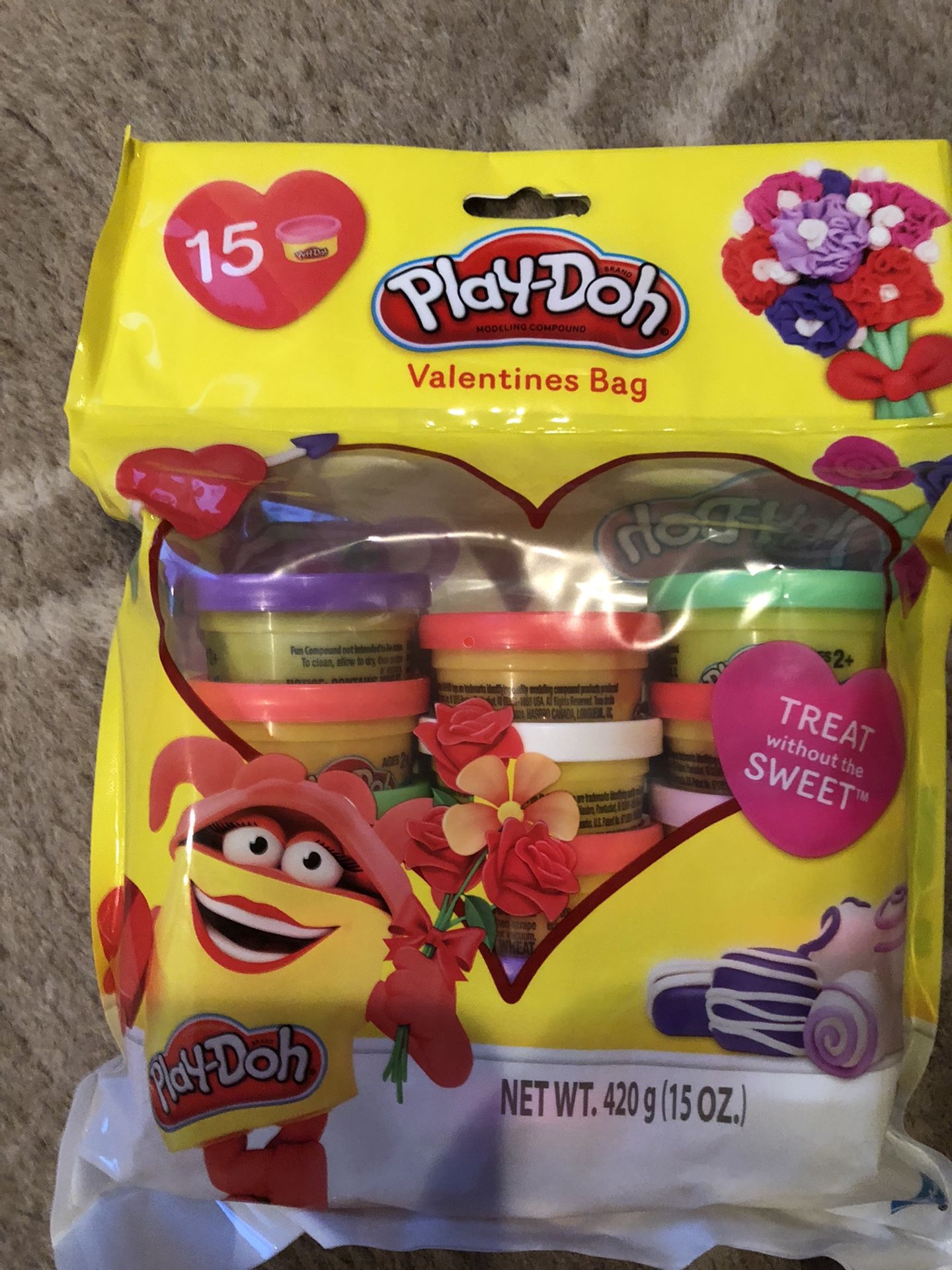 15 - 1oz Of 6 Different Colors Play-Doh