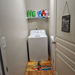 IMMEDIATE START
Organizing, Cleaning, & Online Selling help wanted!