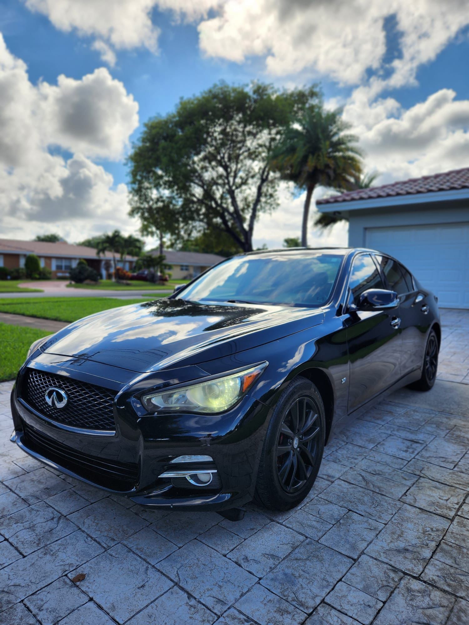 2015 Infiniti Q50