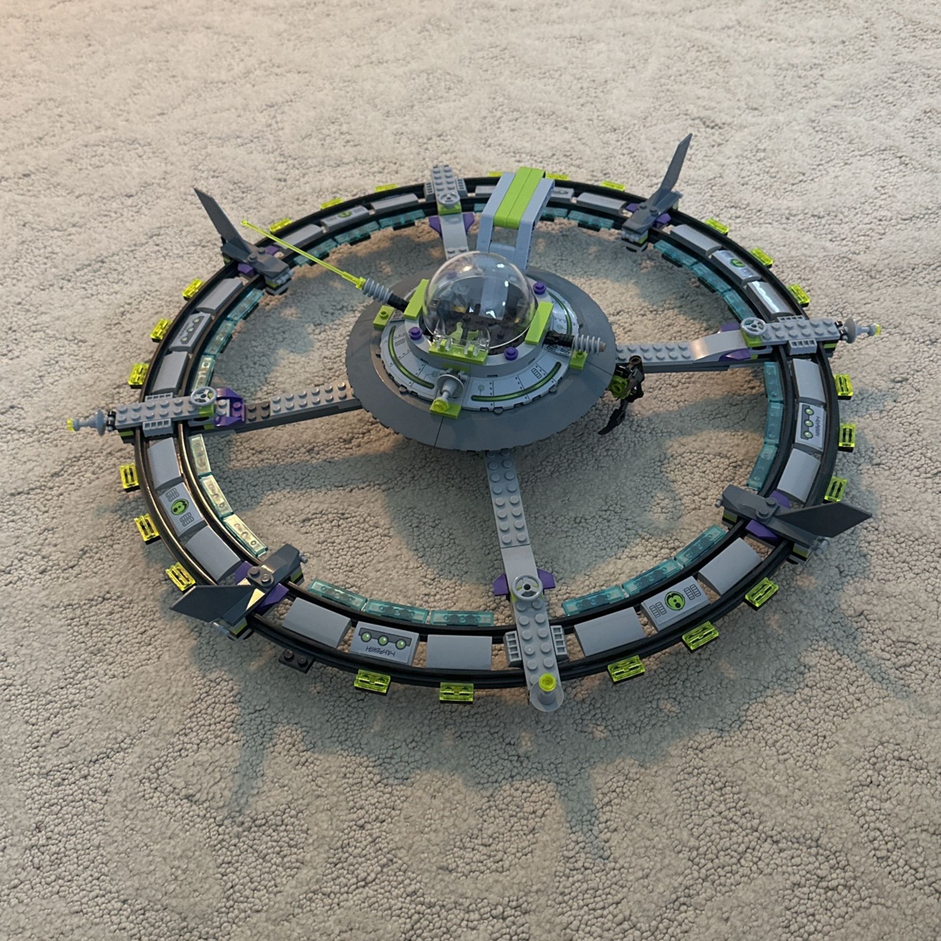 Lego Alien Conquest Mothership