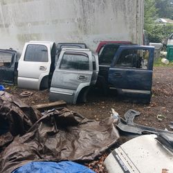 2000 - 2006 Tahoe parts Rear Doors 