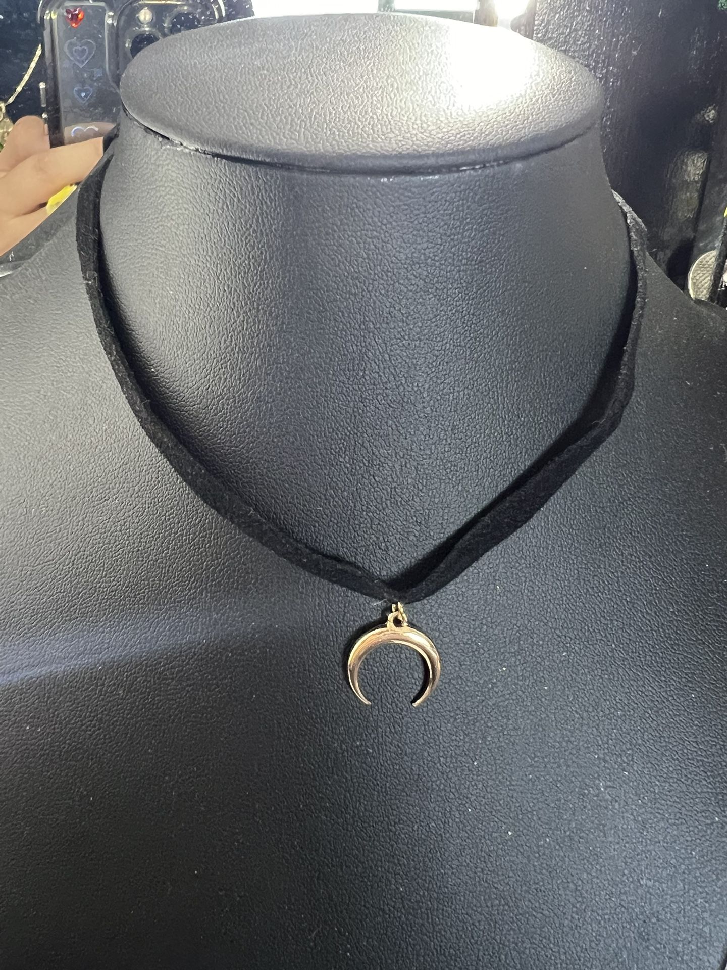 Moon Choker