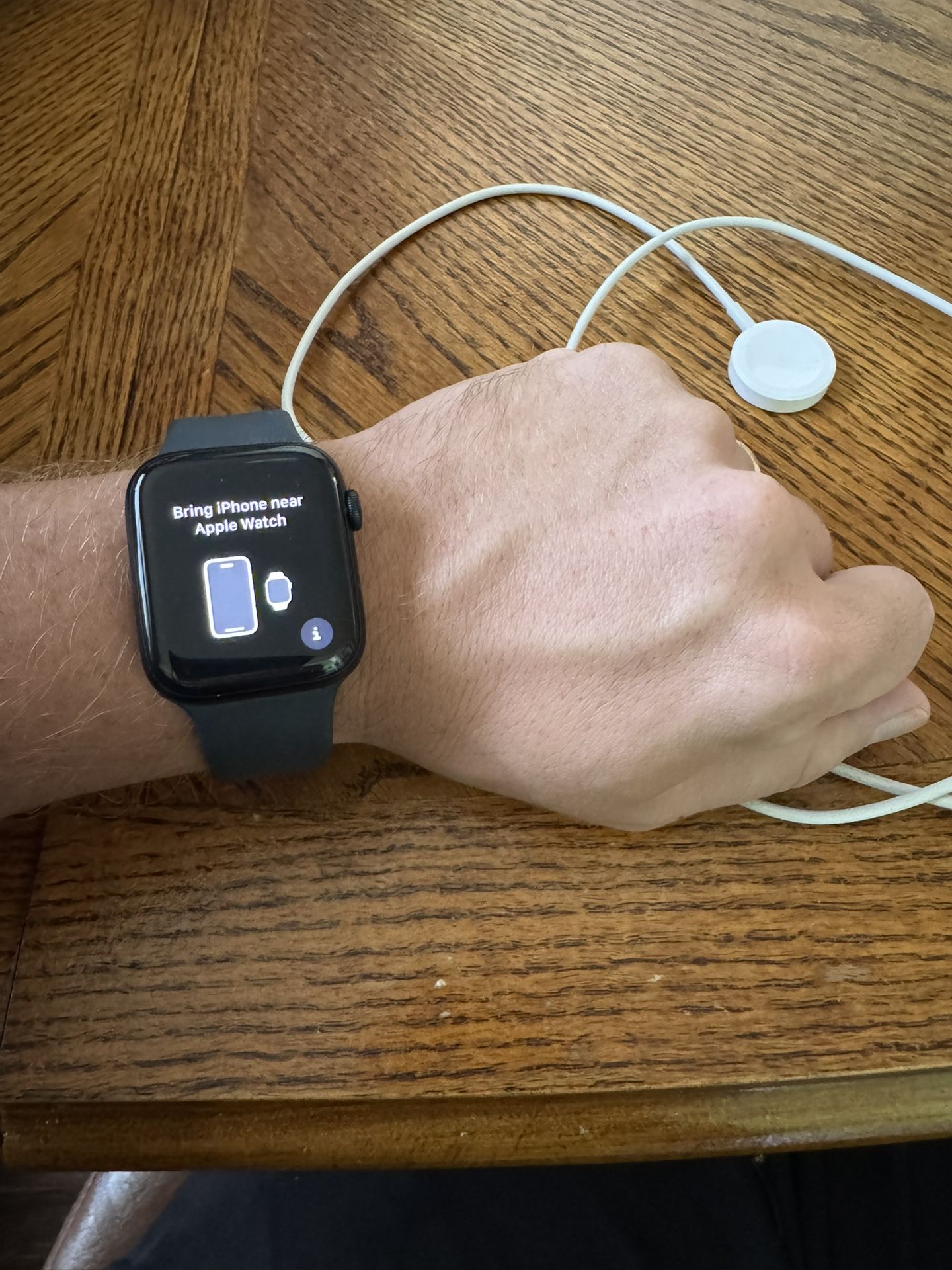Apple Watch SE Aluminum Case (2024)