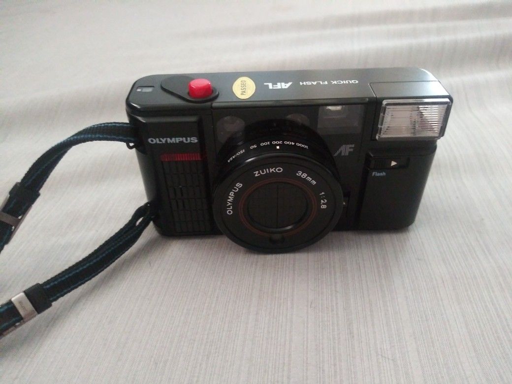 Vintage Olympus Quick Flash Camera