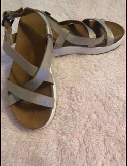 Crown Vintage Women’s Sandals Sz 8.5