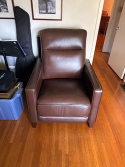 Ashley Power Headrest Zero Gravity Recliner Like New • Barely Used • Huge Savings