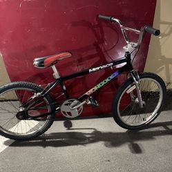 Vintage  Midschool Mongoose Menace BMX Bicycle Excellent Condition 1996!