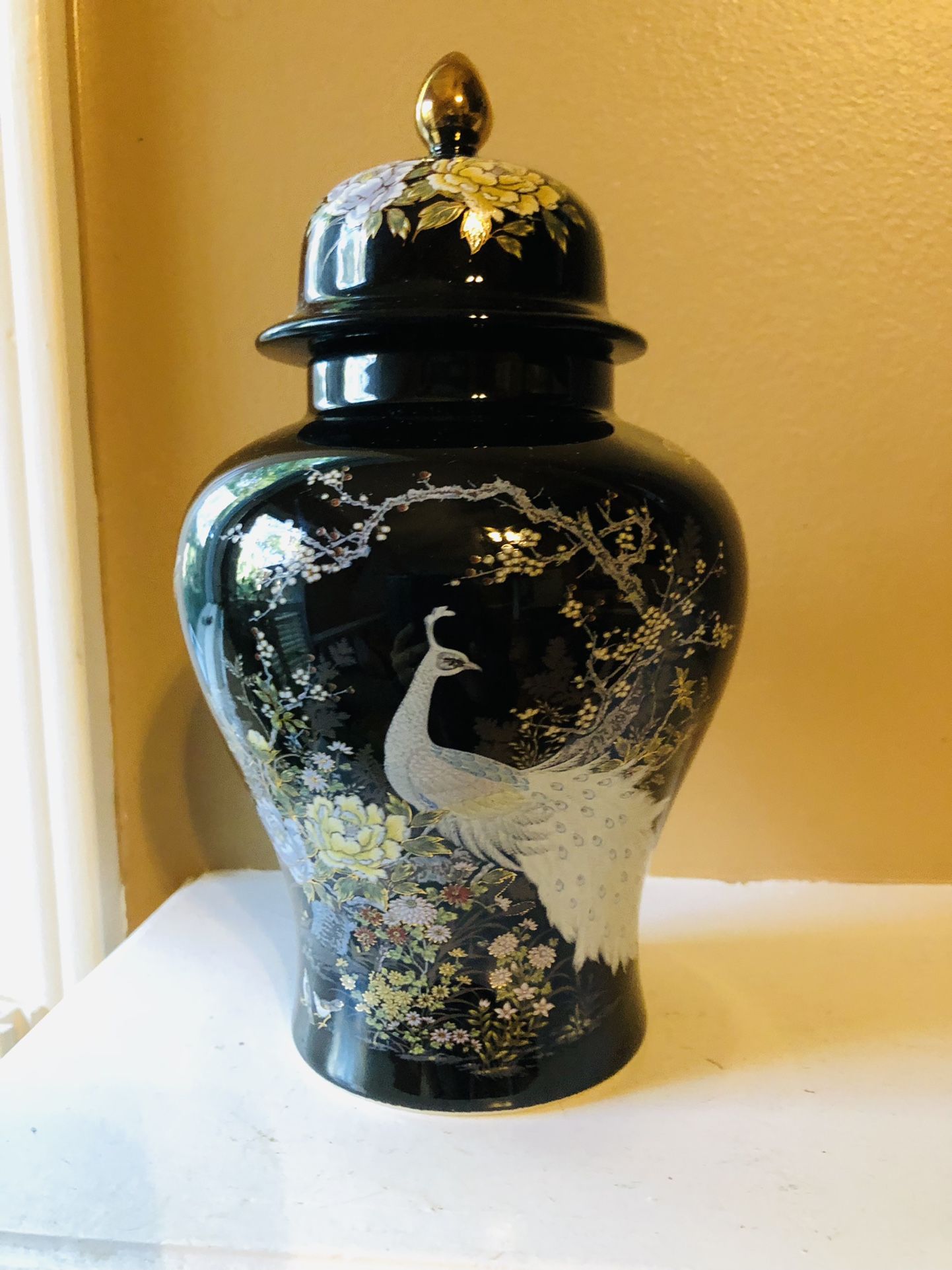 Shibata Japanese Ginger vase