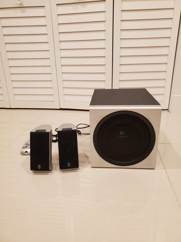 Logitech Z-2300 Computer Speaker System