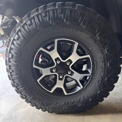 5-35” NITTO TRAIL GRAPPLER TIRES & JL WHEELS