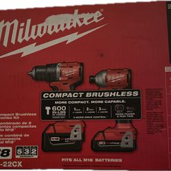 Milwaukee M18 18-Volt Lithium-Ion Brushless Cordless Compact Hammer Drill/Impact Combo Kit (2-Tool) with (2) Batteries, Bag
