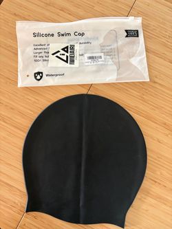 Silicone swim cap