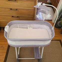 Delta Baby Shooting Stars Bassinet, Used One Day