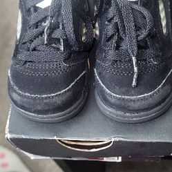 **Jordan Retro – Black & Aquatone (Size 4C)**