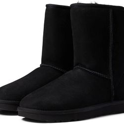 UGG Classic Short II Boots, Black Size 8