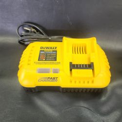 Dewalt Fast Charger DCB118