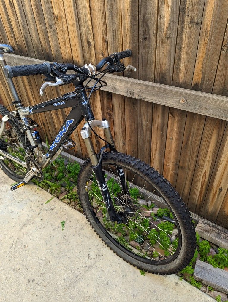 Kona dawg Mountain Bike - Medium for Sale in Corona, CA - OfferUp