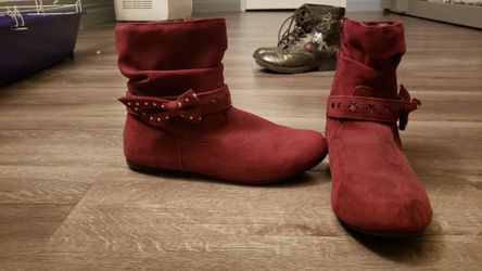 Girls boots
