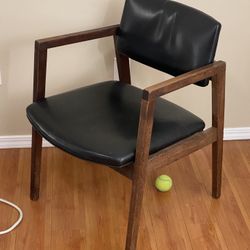 vintage chair & ikea lamp 75 obo 