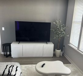 Modern White Cloud Coffee Table – Like New