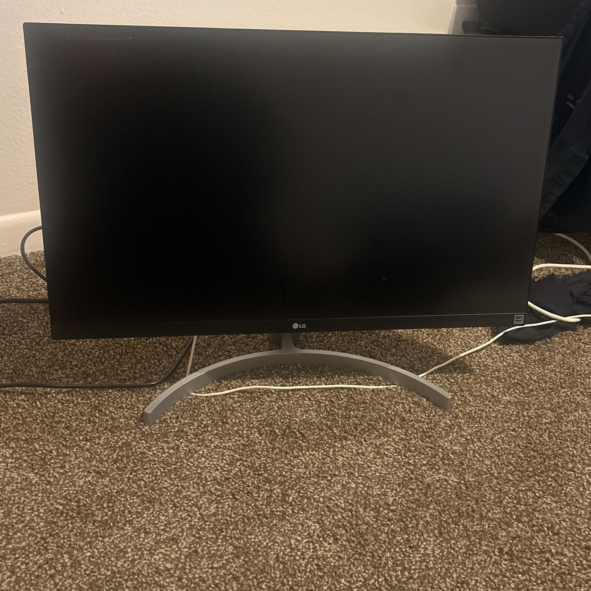 LG 27UP550-WÂ