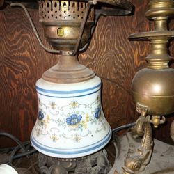 Vintage Antique Abigail Lamp