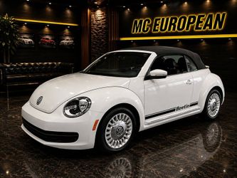 2013 Volkswagen Beetle Convertible 2.5L 50s Edition