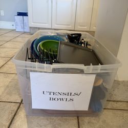 Box Of Kitchen Items 