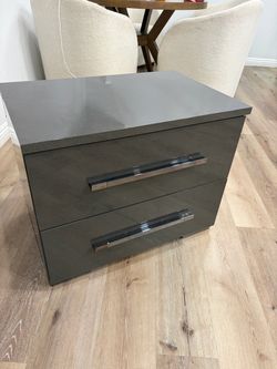 Designer bedroom set - dresser 2 nightstands, headboard