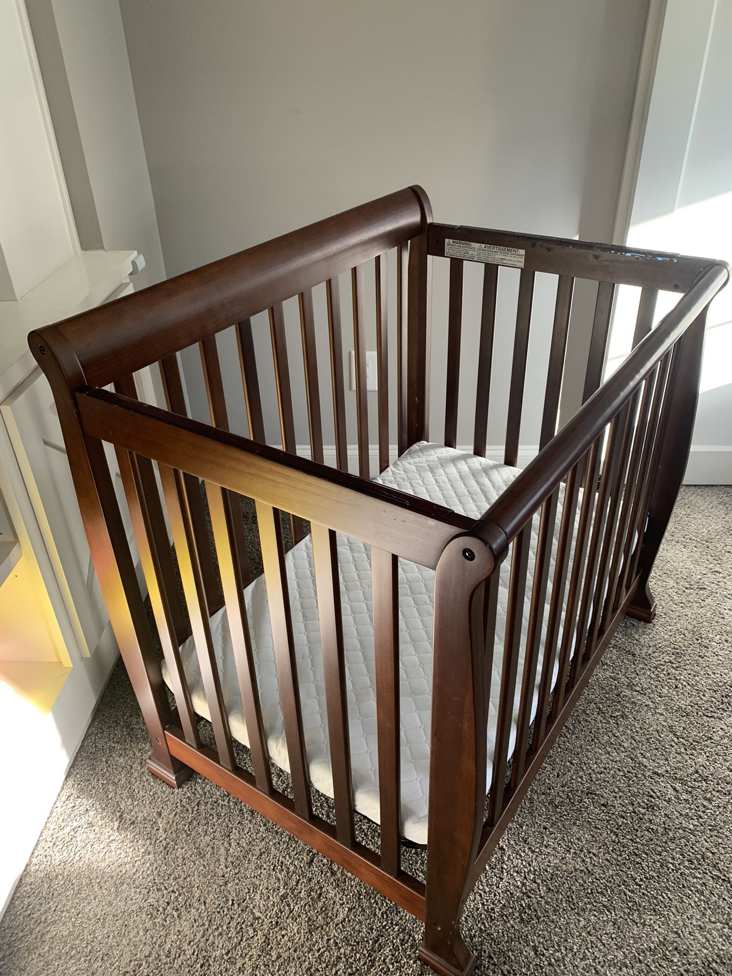 Mini Sold Wood Crib