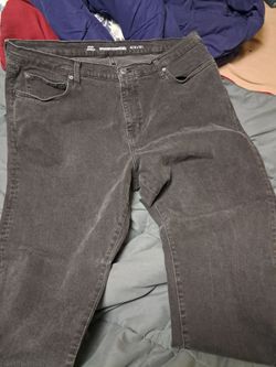 Mens black 42x32 jeans